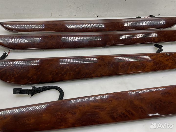 Накладка обшивки двери с подсветкой VW Passat CC