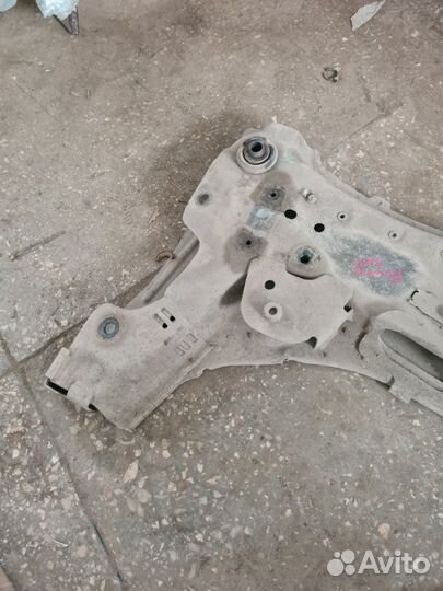 Подрамник Renault Fluence седан M4R 2011