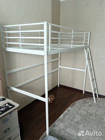 Кровать чердак IKEA свэрта