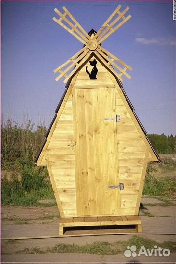 Уличный туалет с декором BQU