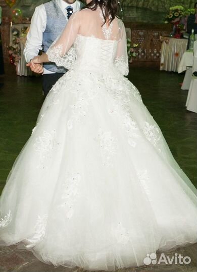 Платье свадебное р.46-48