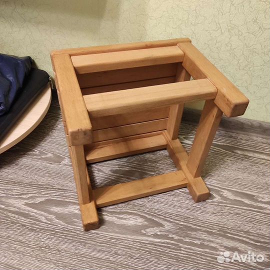 Табурет из бука