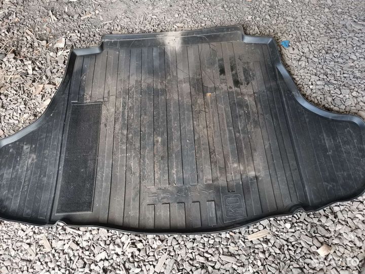 Автомобильные коврики резиновые