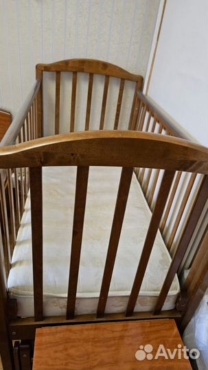 Детская кроватка