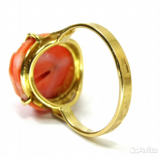Золотое кольцо с кораллом Роза р 18