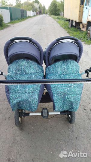 Коляска для двойни