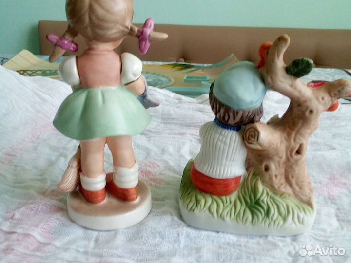 Фарфоровые статуэтки, дети