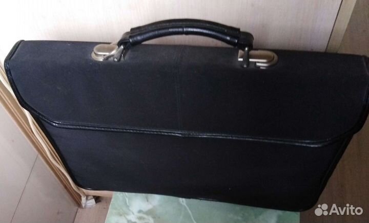 Очень удобненький портфельчик