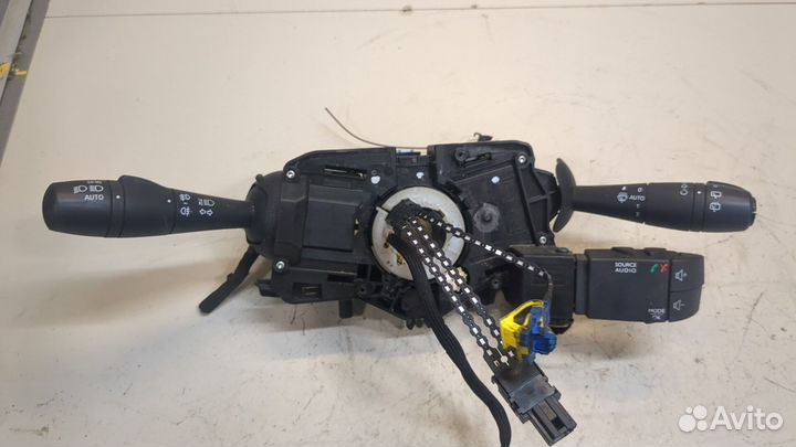 Переключатель поворотов и дворников Renault Clio