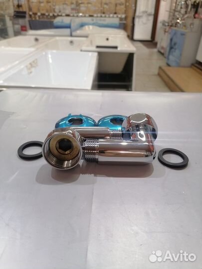 Угловое соединение для полотенцесушителя