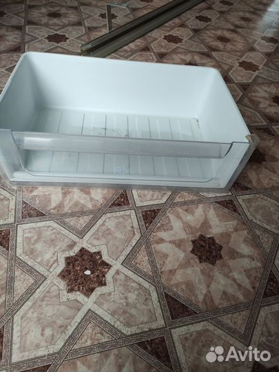 Овощной ящик и решётка для холодильника