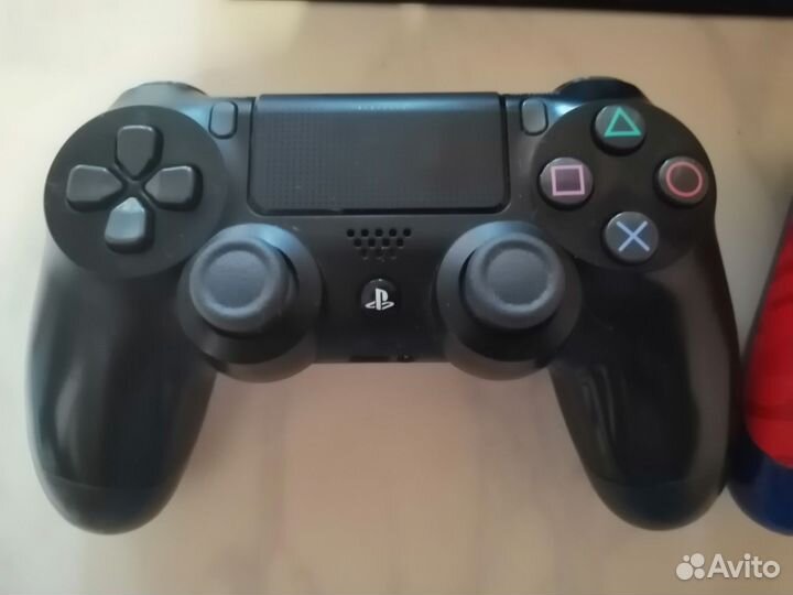 Игровая консоль Sony PS4
