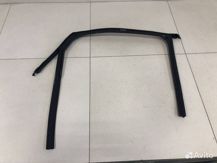 Уплотнитель стекла двери Volkswagen Taos 2020