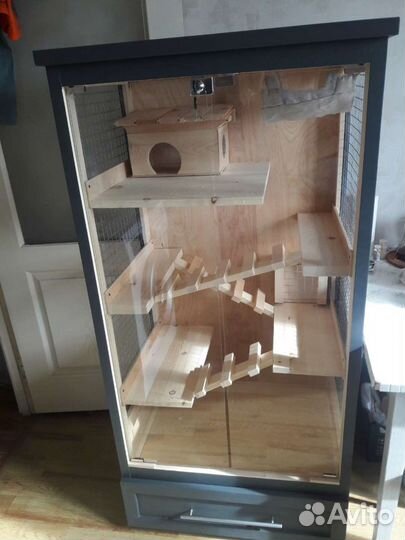 Витрина для шиншилл