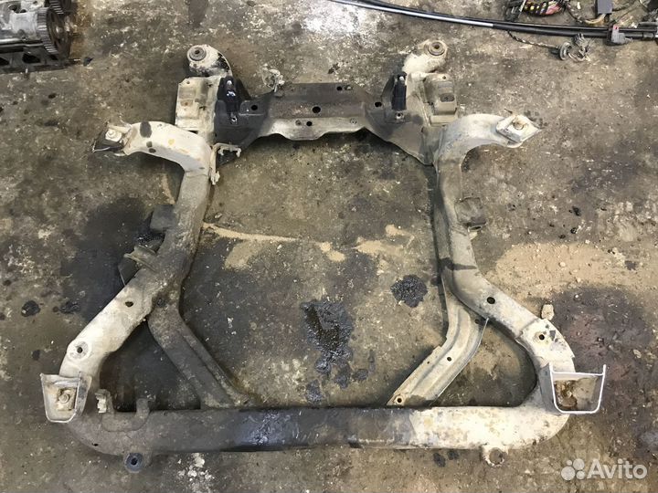 Подрамник передний Opel Vectra B