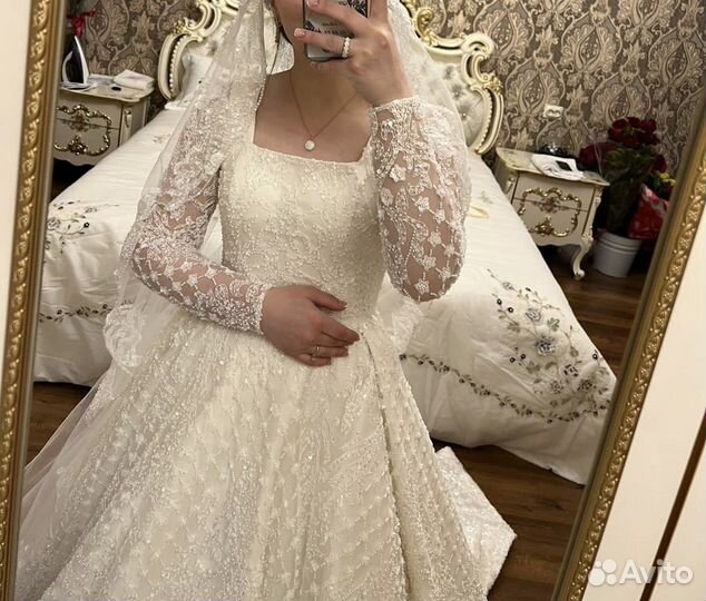 Свадебное платье