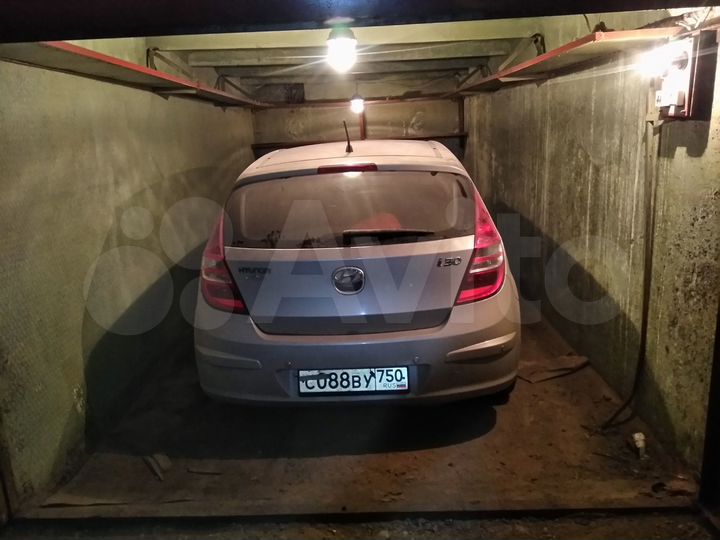 Гараж, > 30 м²