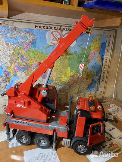 Автокран игрушка