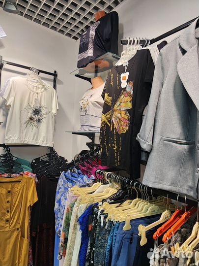 Продам готовый бизнес магазин женской одежды