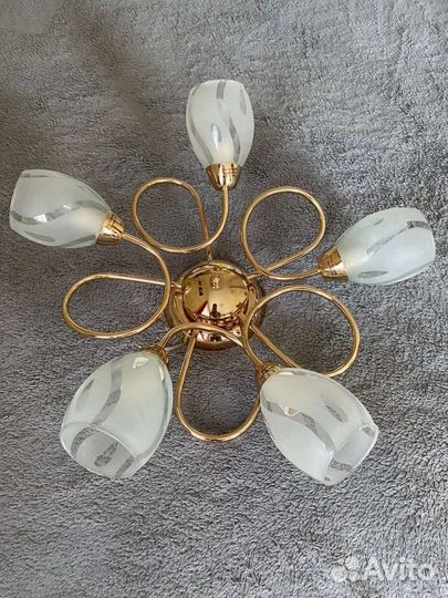 Люстры новые