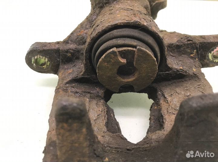 Суппорт задний правый Ford Mondeo 3 2.0 tdci 2003