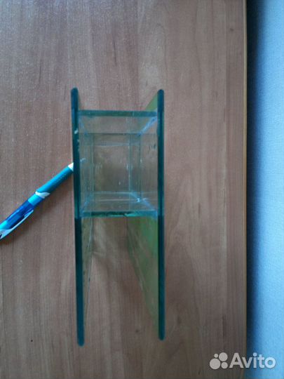 Небольшая ваза для цветов