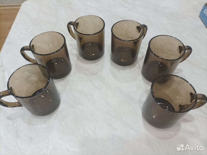 Набор кружек из тёмного стекла