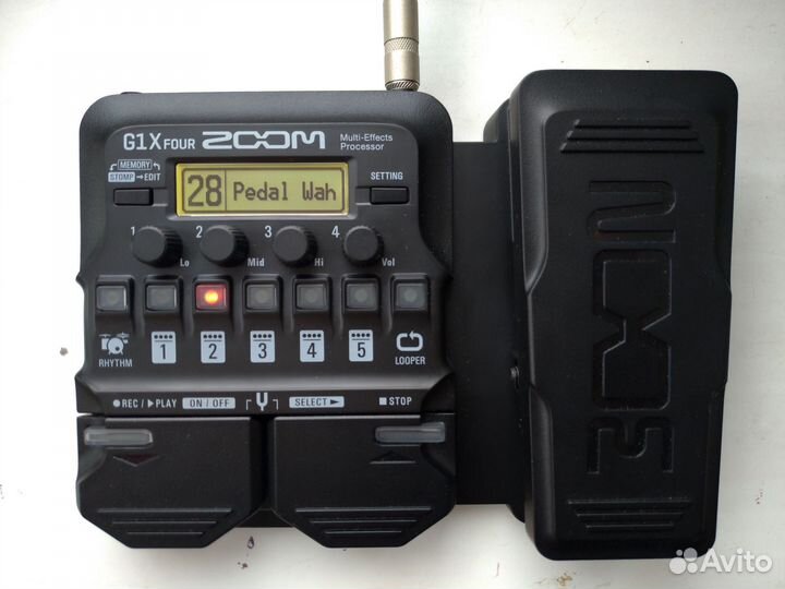 Гитарный процессор Zoom G1X Four