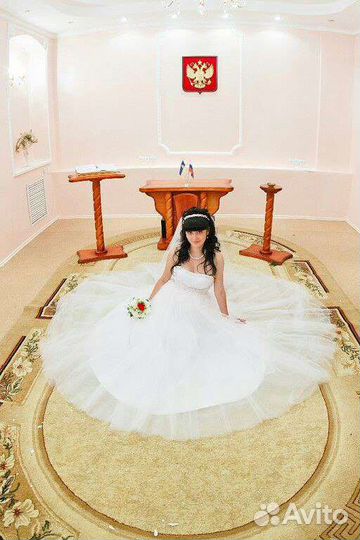 Свадебное платье 44-46 бу