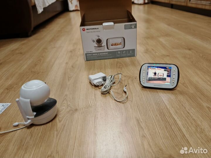 Цифрoвaя бecпpоводная видеоняня Motorolа мвp43