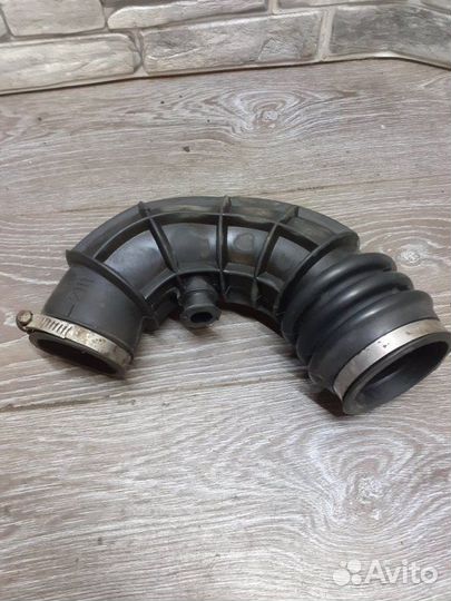 Патрубок воздушного фильтра Ваз 2114 21083 8кл 1.5
