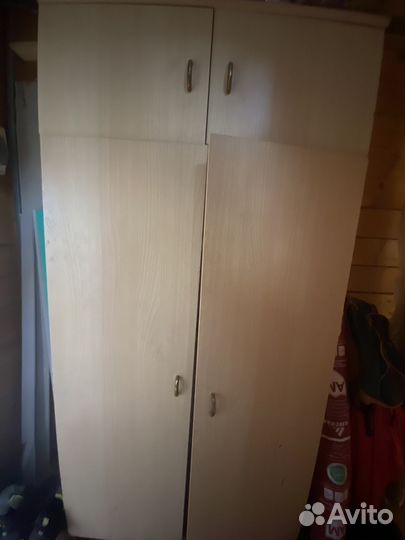 Шкаф