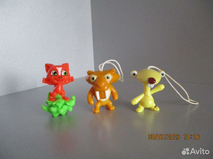 Игрушки киндер-сюрприз