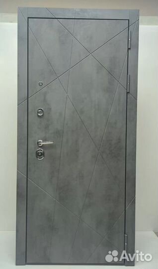 Дверь входная под бетон с зеркалом