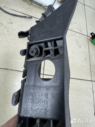 Кронштейн правый бампера Hyundai Santa Fe 4 TM