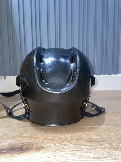 Хоккейный шлем для начинающих