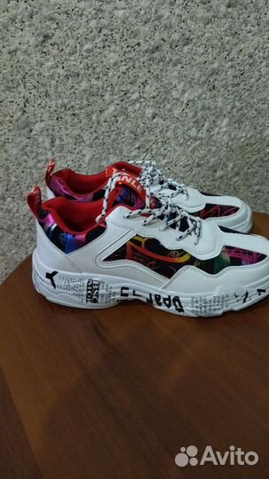 Кросовки женские