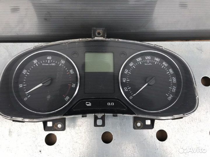 Панель приборов Skoda Fabia 2