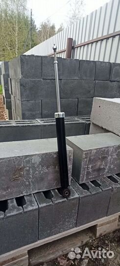 Амортизатор задний nissan tiida c11