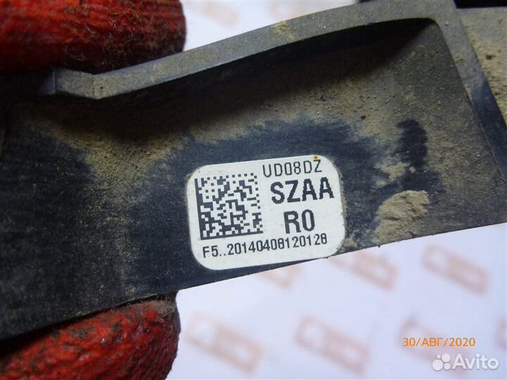 Кронштейн задний правый Honda Pilot YF4 J35Z4 2014