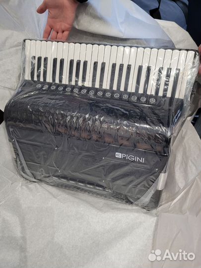 Супер мощный аккордеон Pigini,новый