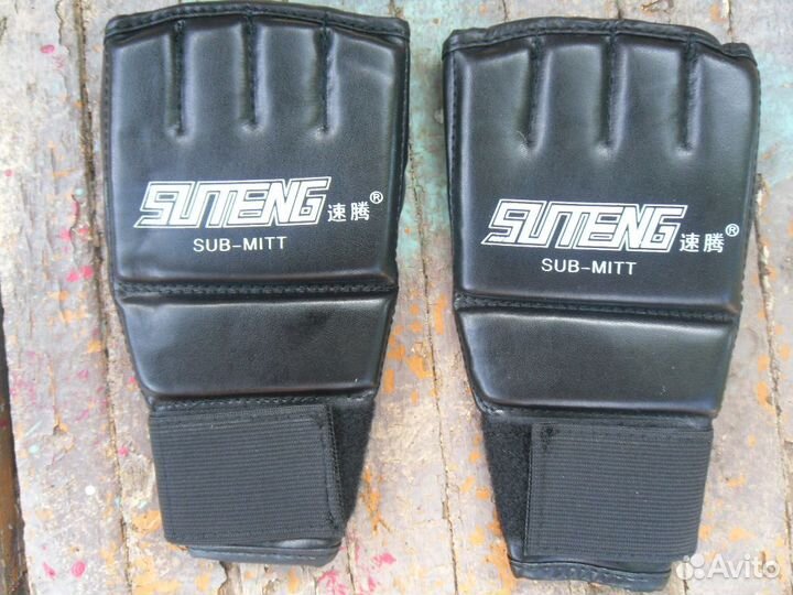 Перчатки для единоборств