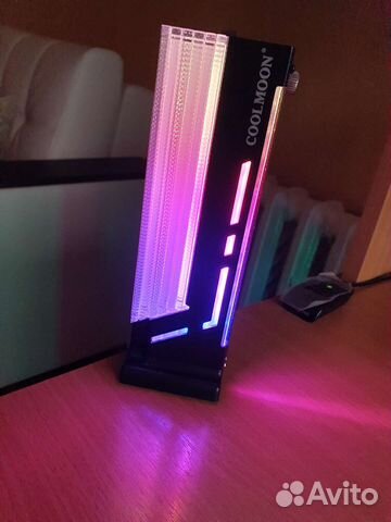 Вертикальный держательви деокарты