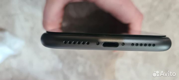 Телефон iPhone 11 128 gb