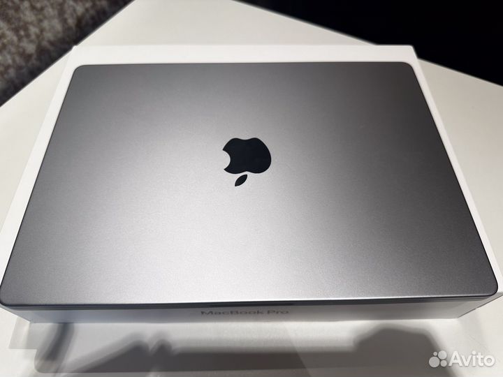 MacBook Pro 14 2021 M1/16 GB/1 Tb/Идеал