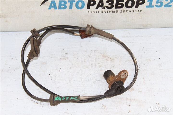 Датчик абс передний левый Nissan Cefiro A33 VQ20DE