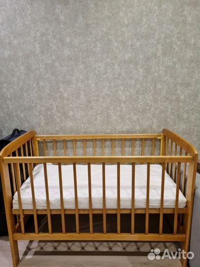 Детская кровать с матрасом