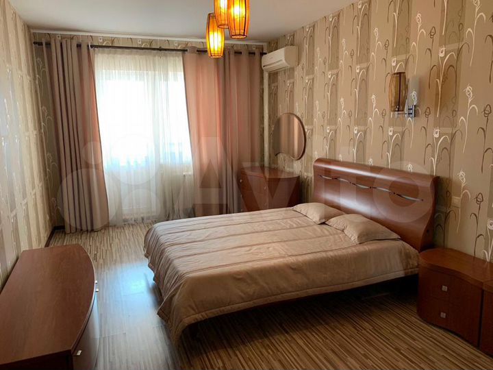 2-к. квартира, 85 м², 8/18 эт.