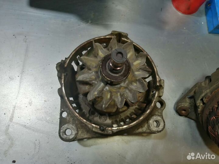 Генератор bosch vw ag/ Renault