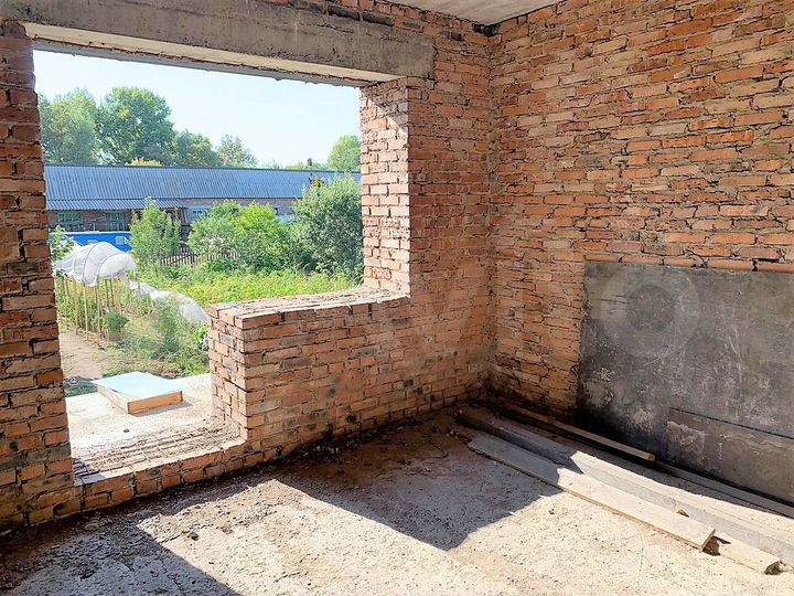 Дом 180 м² на участке 12 сот.